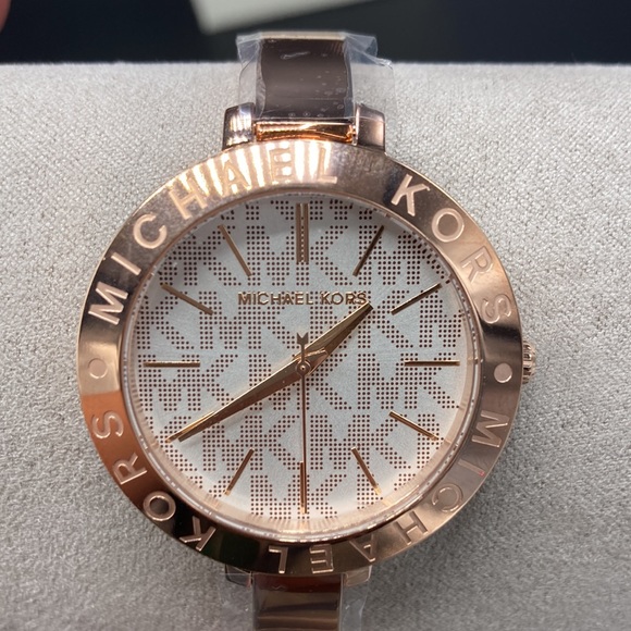 Michael Kors Jet Set Monogram Dial Rose Gold Bangle Watch - Picture 8 of 8